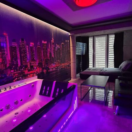 Apartament Manhattan Elk Bagian luar foto
